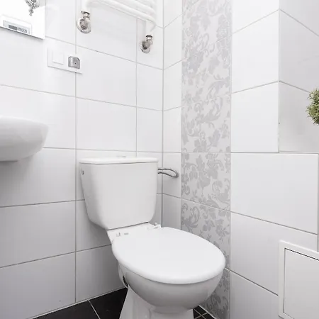 Agamemnon Small One-bedroom In Dietla Krakow